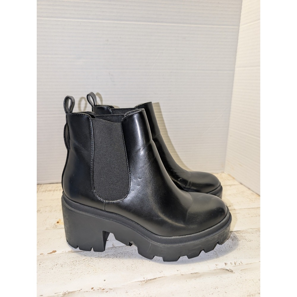 Soda Women's Black Chelsea Ankle Boots, Slip-On Design, Size 7 Biker Grunge Moto